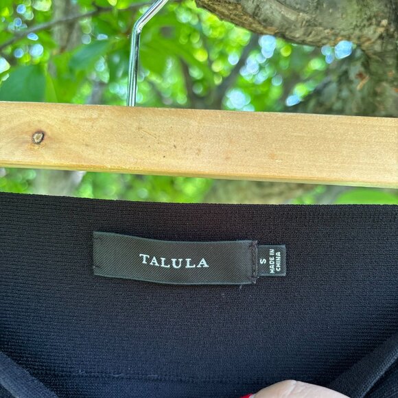 Black Flowy Knit Skirt – High Waisted - Picture 4 of 4